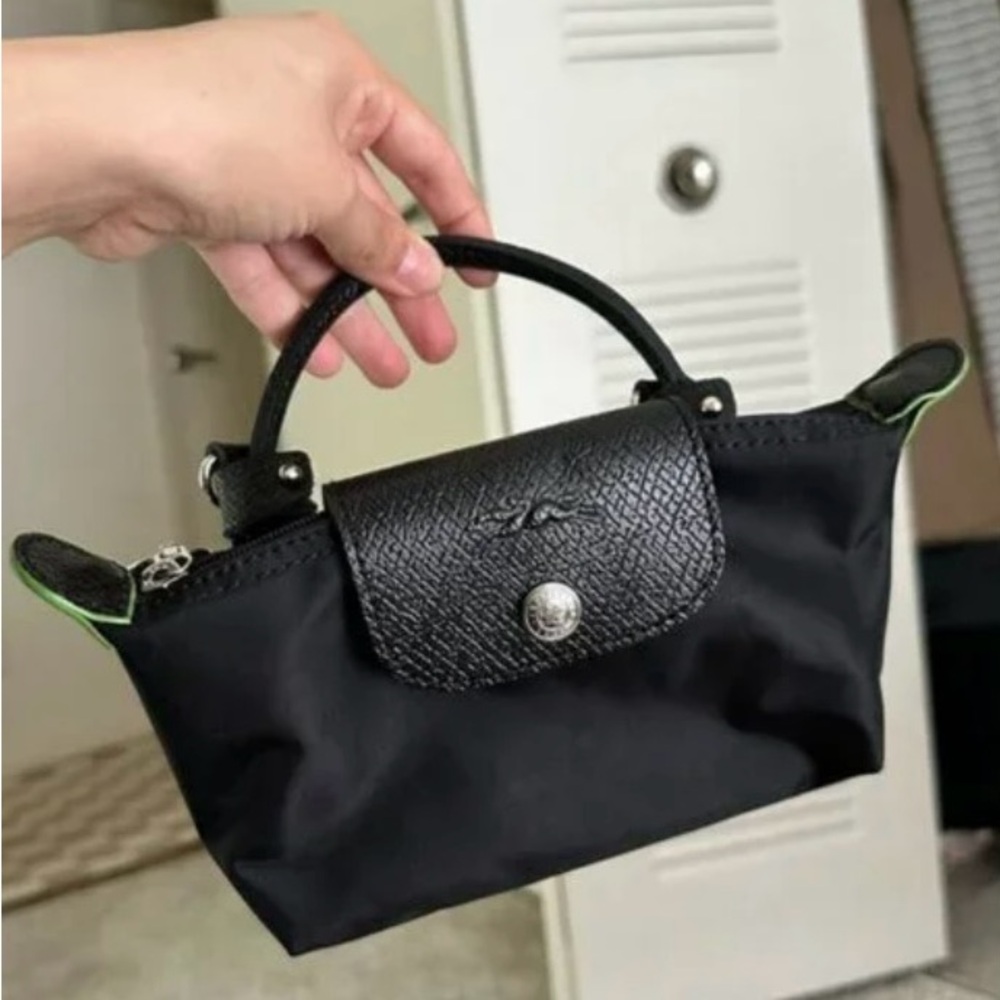 Longchamp mini purse! Extra cute !